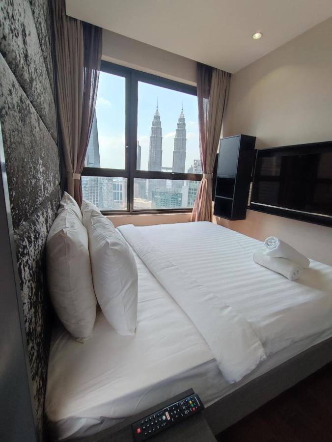 8 Kia Peng Suites Klcc By Luna Куала-Лумпур Экстерьер фото