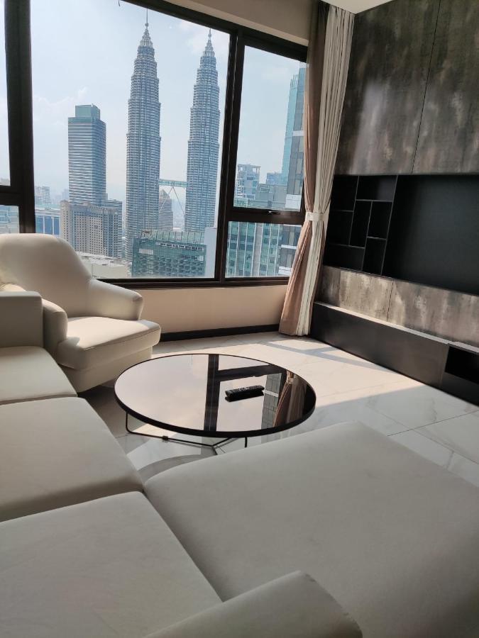 8 Kia Peng Suites Klcc By Luna Куала-Лумпур Номер фото