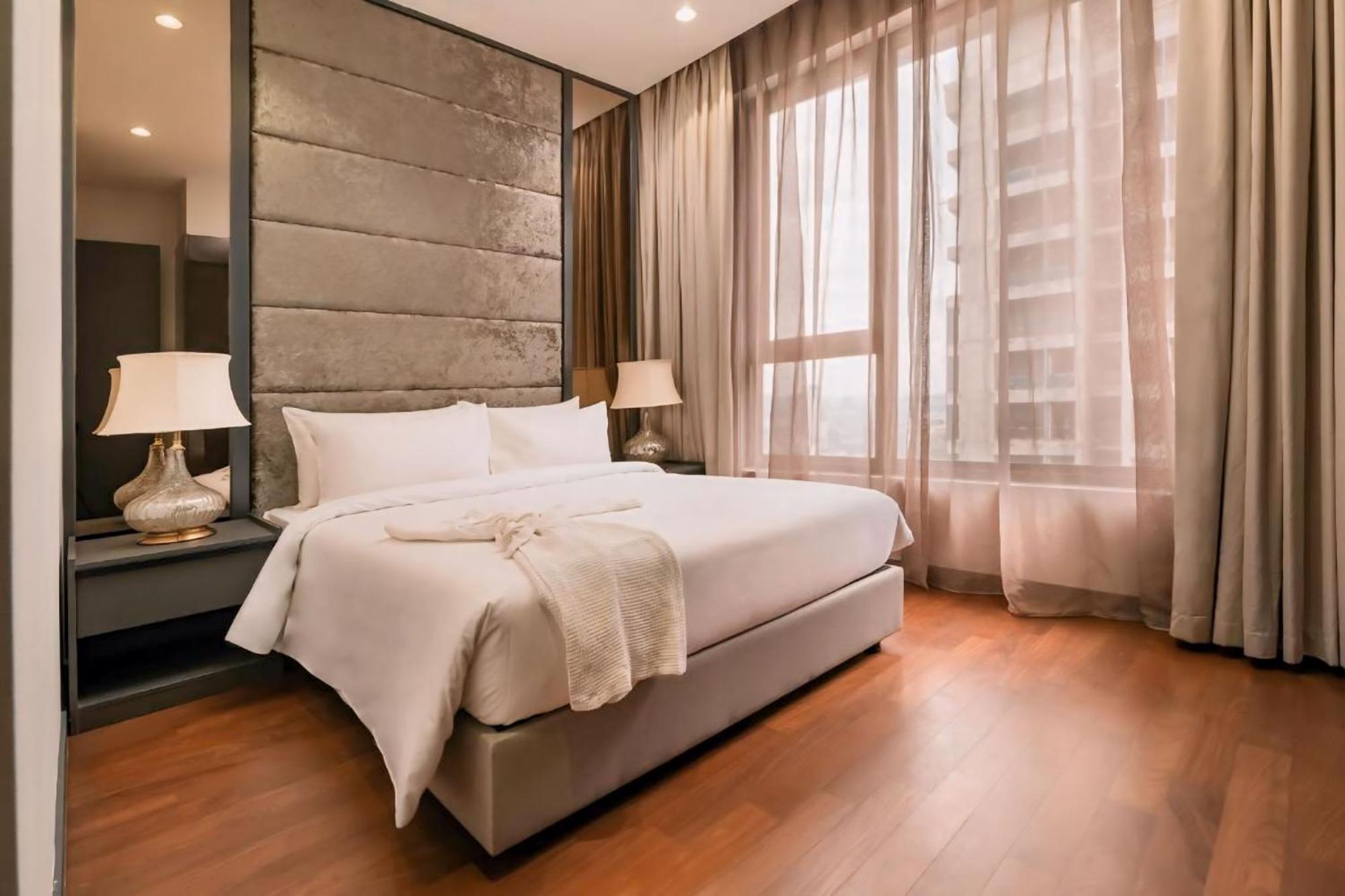 8 Kia Peng Suites Klcc By Luna Куала-Лумпур Экстерьер фото