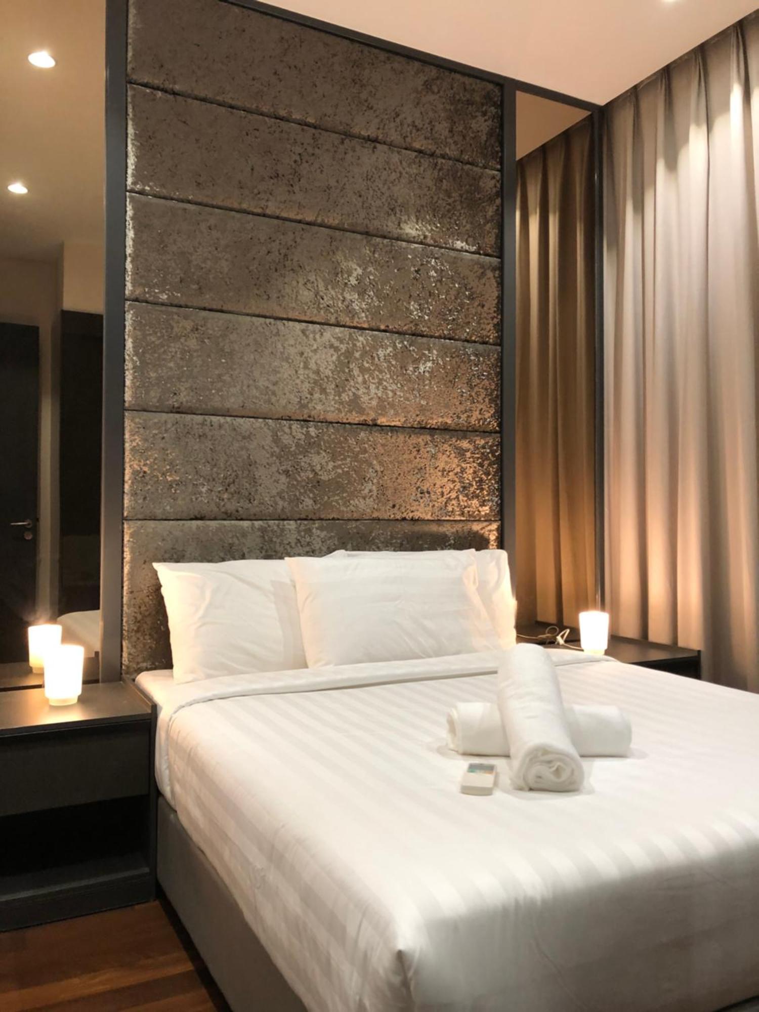 8 Kia Peng Suites Klcc By Luna Куала-Лумпур Экстерьер фото