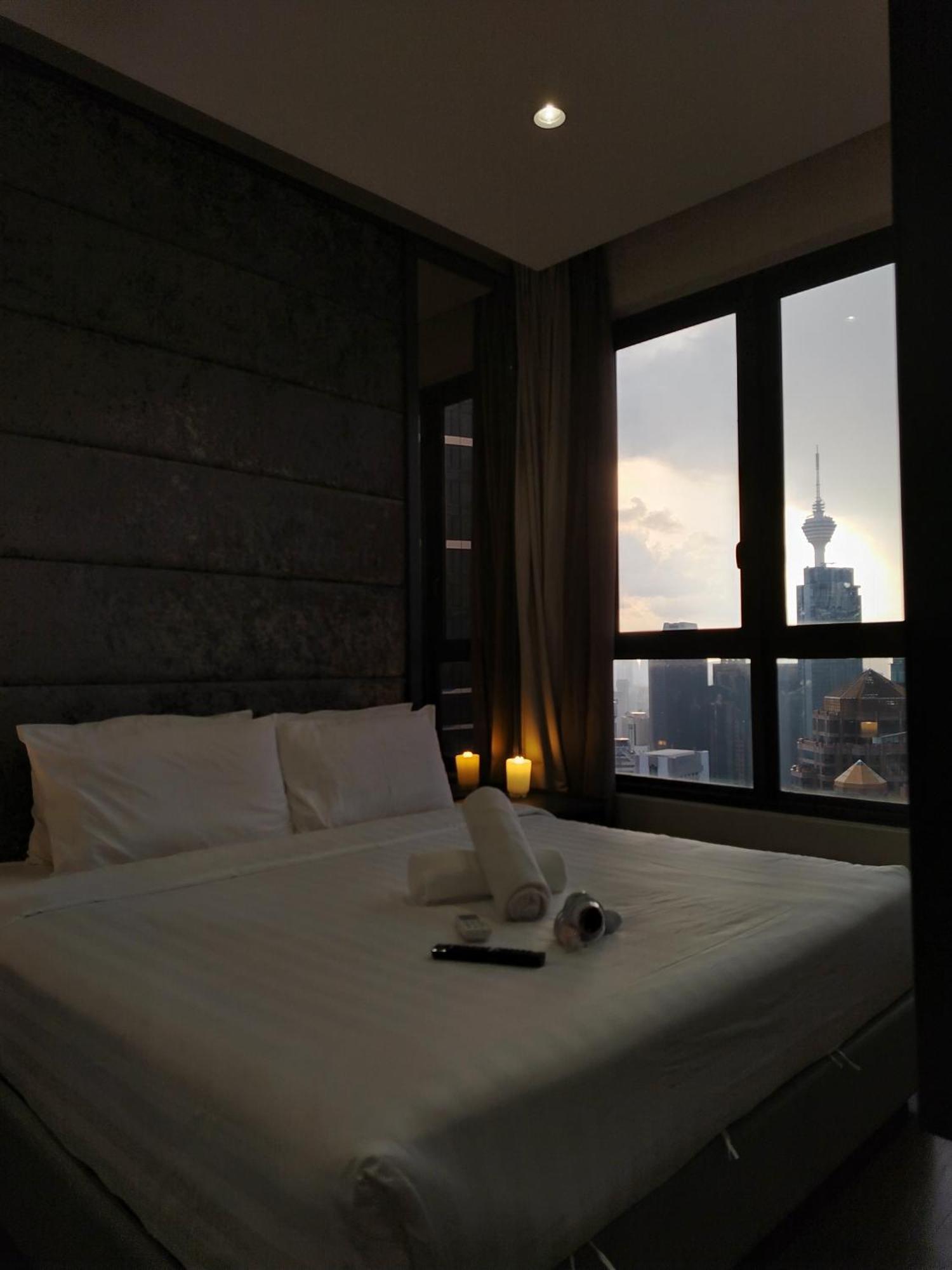8 Kia Peng Suites Klcc By Luna Куала-Лумпур Экстерьер фото