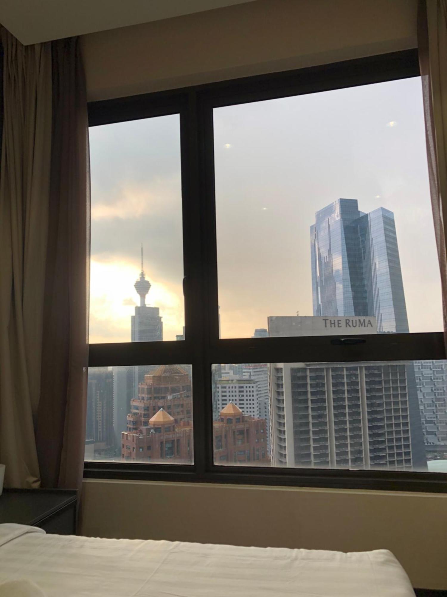 8 Kia Peng Suites Klcc By Luna Куала-Лумпур Экстерьер фото