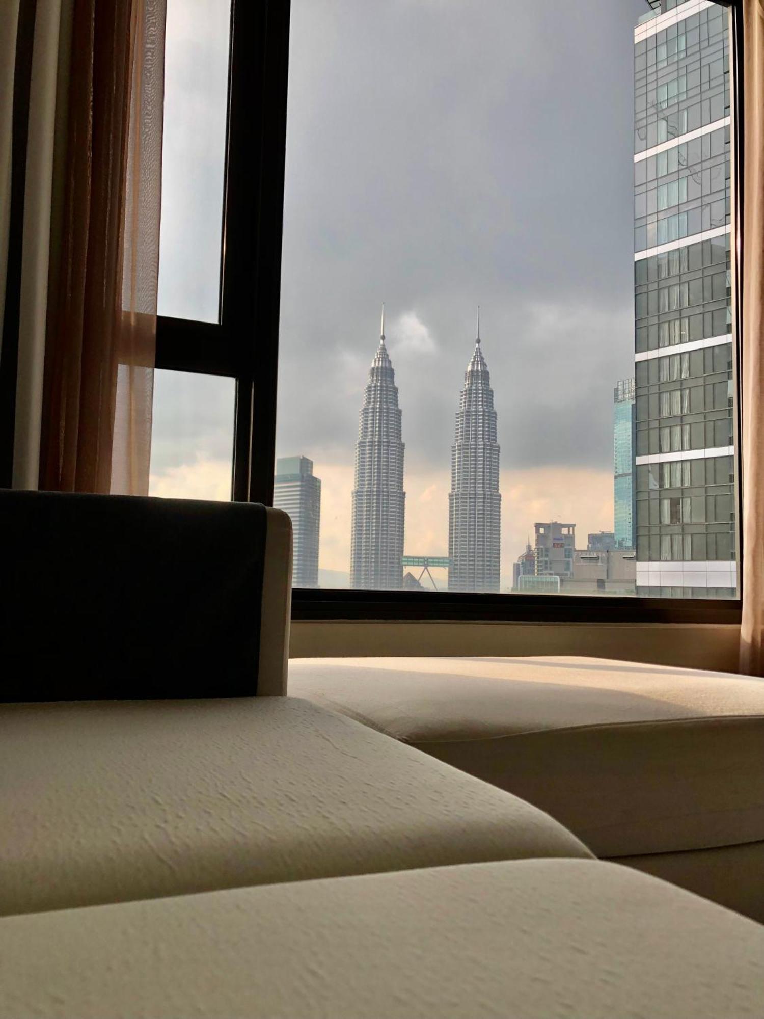 8 Kia Peng Suites Klcc By Luna Куала-Лумпур Экстерьер фото