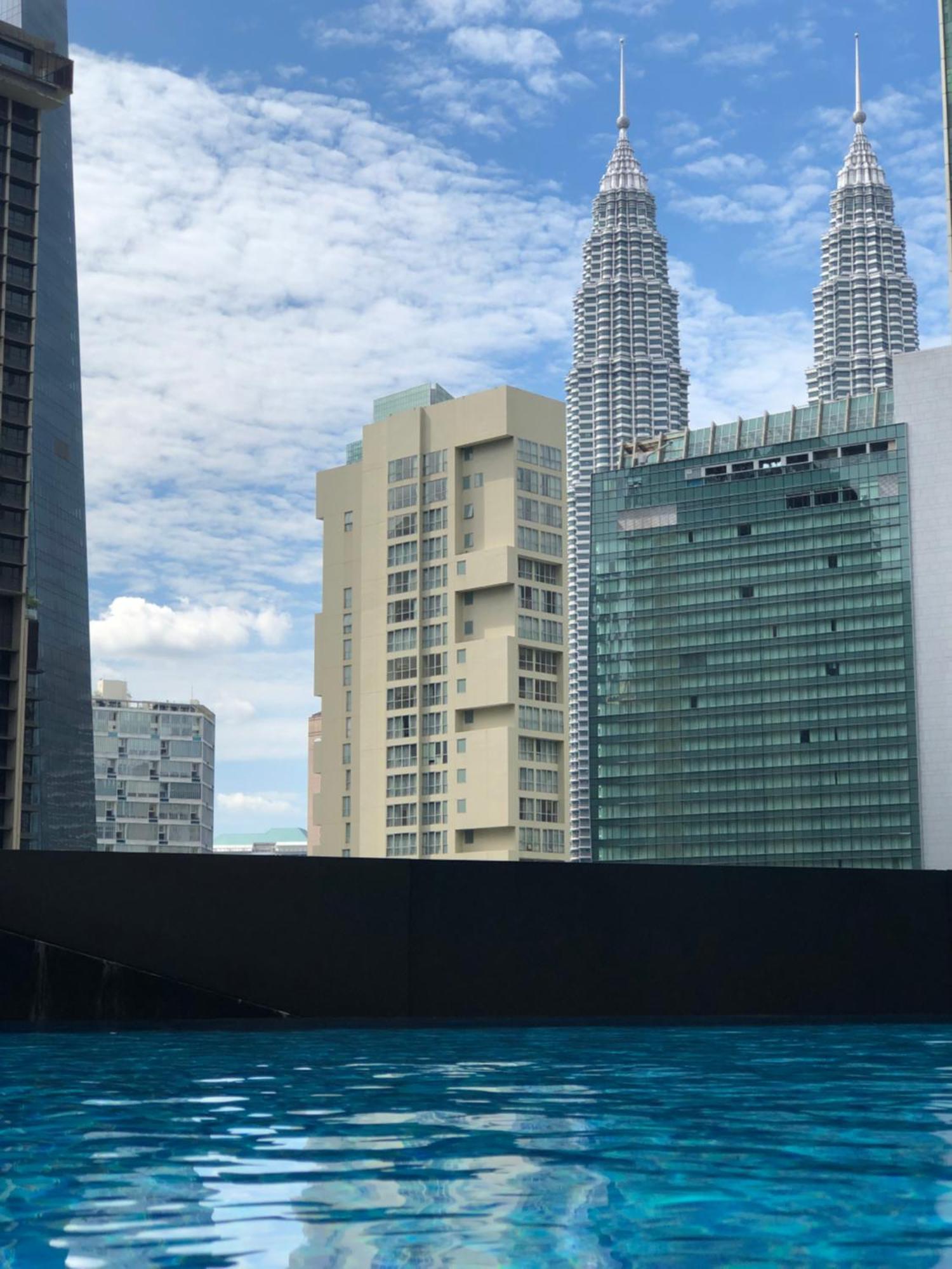 8 Kia Peng Suites Klcc By Luna Куала-Лумпур Экстерьер фото