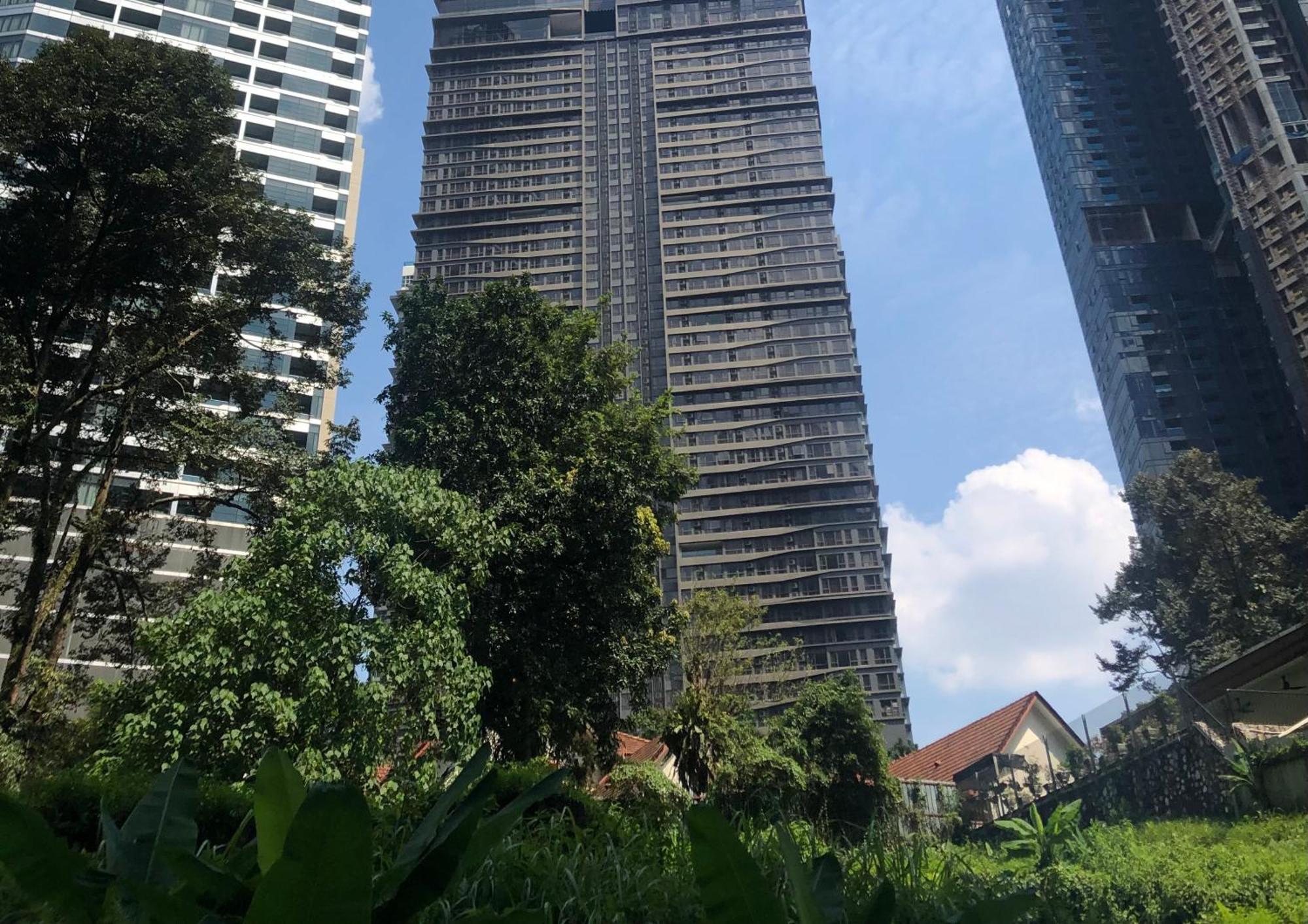 8 Kia Peng Suites Klcc By Luna Куала-Лумпур Экстерьер фото